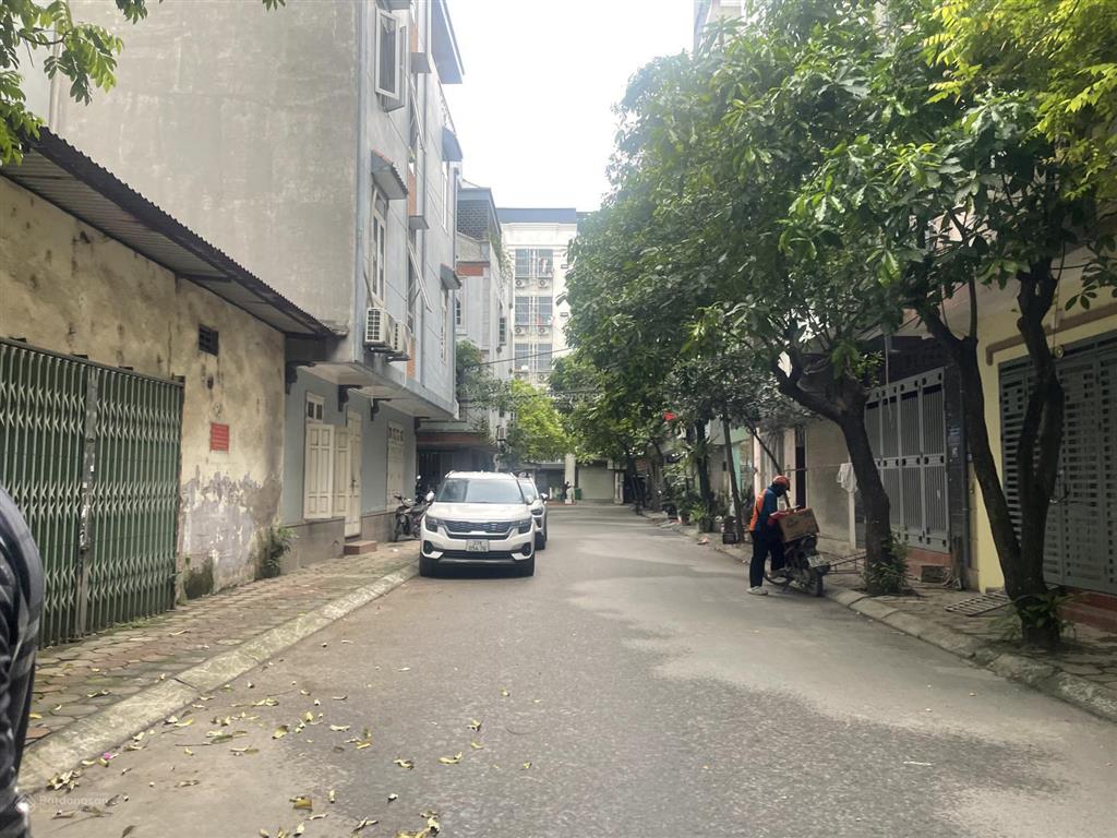 Bán nhà trần phú, văn quán, hà đông, thang máy, kinh doanh, dt=40m, 5 tầng, giá 10,5 tỷ.