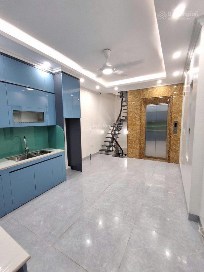 Chủ nhà cần tiền, giảm sâu  nhà trần phú, hà đông 6 tầng thang máy giá chỉ 10.8 tỷ