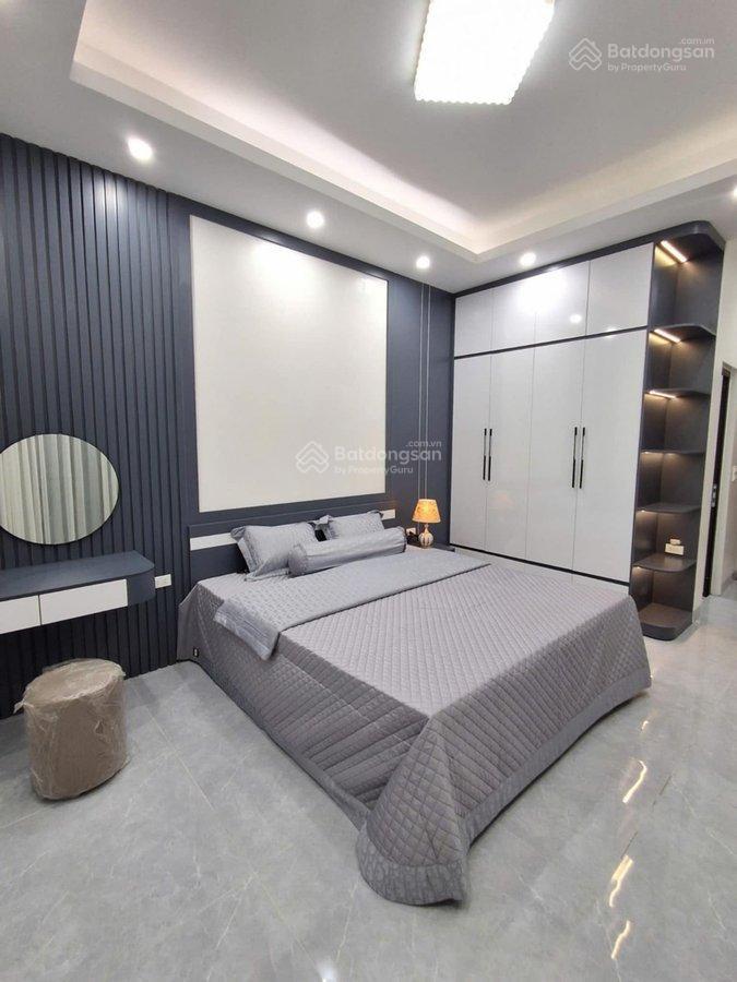 Chủ nhà cần tiền, giảm sâu  nhà trần phú, hà đông 6 tầng thang máy giá chỉ 10.8 tỷ