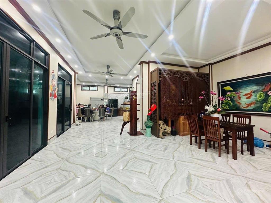 Biệt thự đẳng cấp khu đội nhân  view công viên  an ninh 24/7  không gian sống lý tưởng