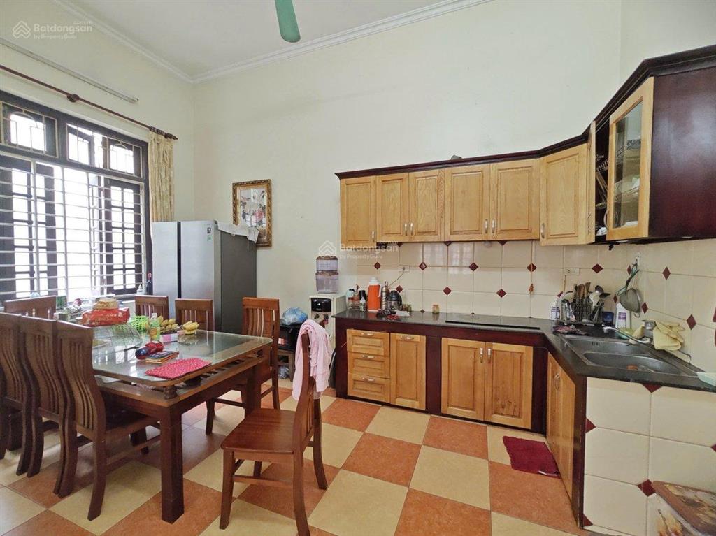 Nhà dân xây phan đình giót, la khê hà đông, ô tô đỗ cửa dt= 80m2, 3 tầng, mt 12m, giá 10 tỷ, lô góc