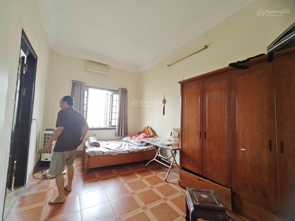 Nhà dân xây phan đình giót, la khê hà đông, ô tô đỗ cửa dt= 80m2, 3 tầng, mt 12m, giá 10 tỷ, lô góc