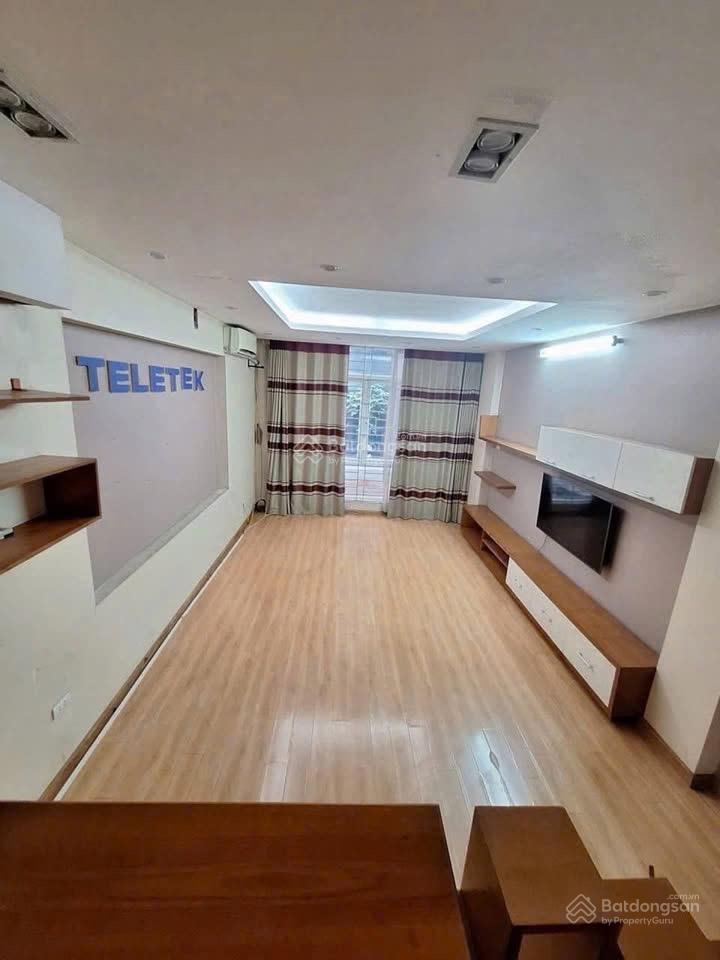 Lô góc phân lô ô tô tránh đỗ ngày đêm , vỉa hè đá bóng lk văn quán dt= 84m 5 tầng , mt16m giá 22,5t