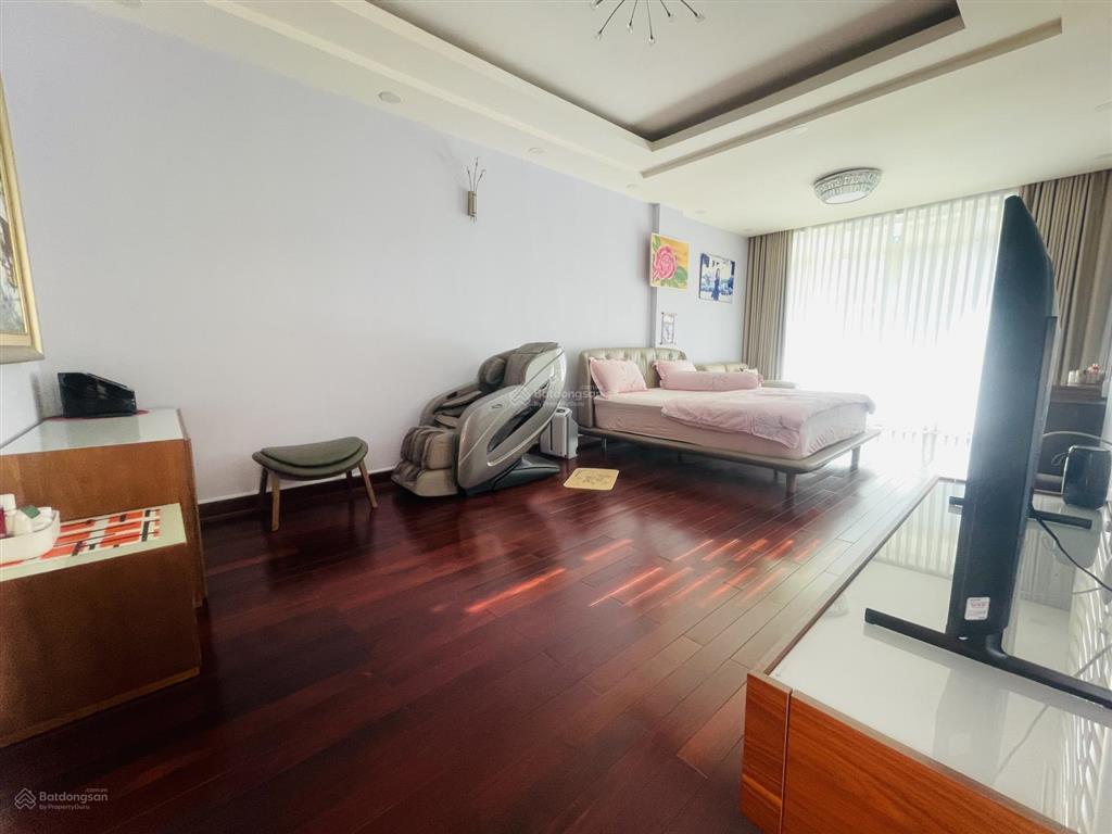 Bán nhà biệt thự mỹ phú 1, 135 tỷ, 291m2, view đẹp, giá ưu đãi
