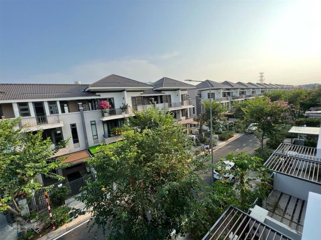 Bán bt siêu hot tại lavila kiến á  nhà bè, 201m2 nhà full nội thất đẹp sang trọng