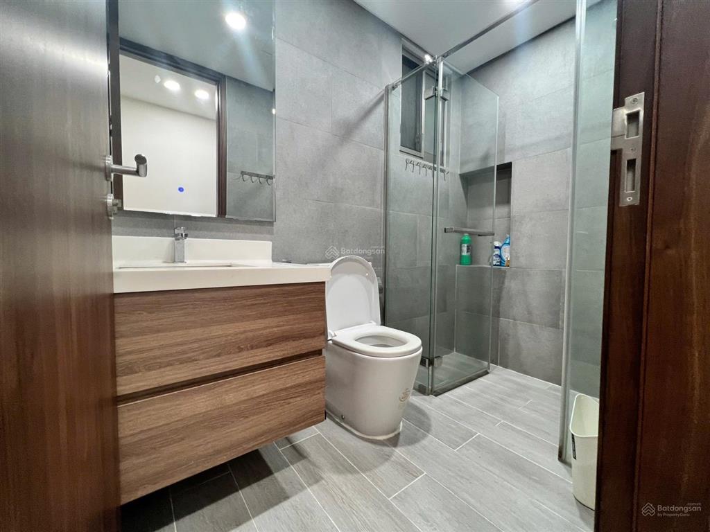 Cho thuê cc midtown phú mỹ hưng m7, giá cực tốt 28 triệu, 82m2, 2pn, 2wc, q7, hcm
