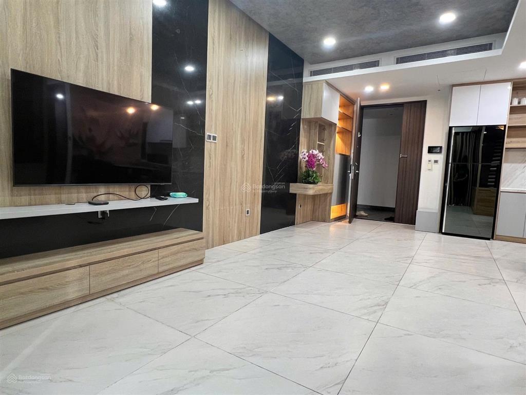 Cho thuê cc midtown phú mỹ hưng m7, giá cực tốt 28 triệu, 82m2, 2pn, 2wc, q7, hcm