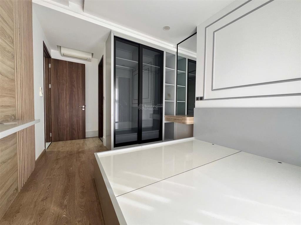 Cho thuê cc midtown phú mỹ hưng m7, giá cực tốt 28 triệu, 82m2, 2pn, 2wc, q7, hcm