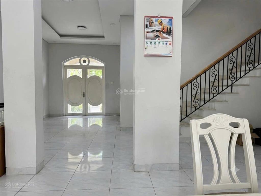 Cần tiền bán gấp căn bt cityland sát bên pmh dt sd 690m2 tại cityland riverside, giá 52 tỷ vnd
