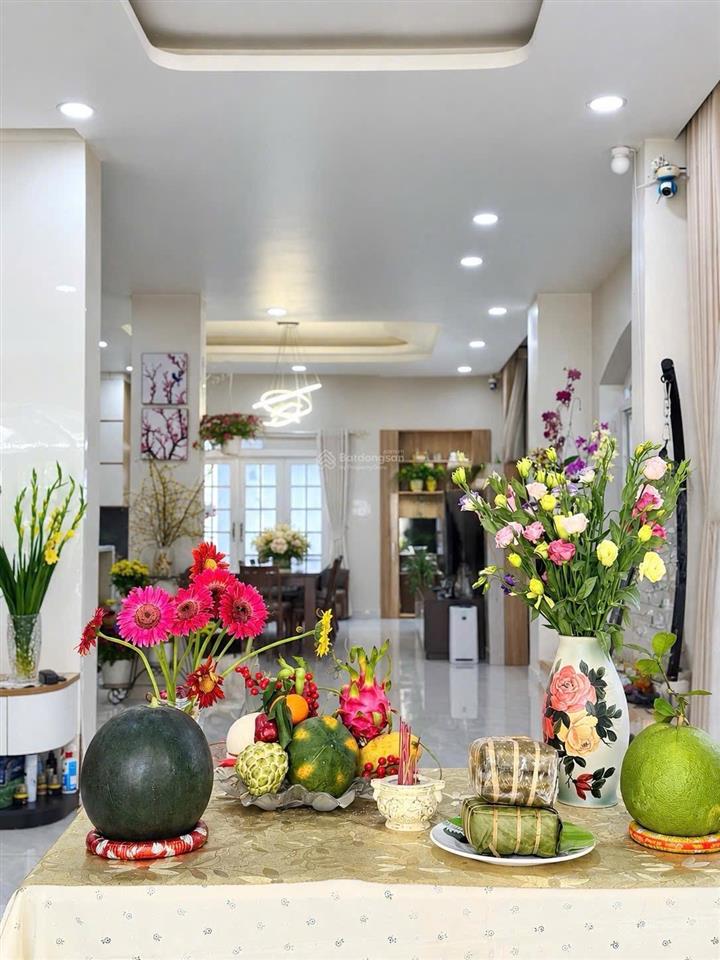 Cần tiền bán gấp căn bt cityland sát bên pmh dt sd 690m2 tại cityland riverside, giá 52 tỷ vnd
