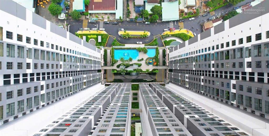 Bán căn góc 2pn  73,5m2  giá, 3,1 tỷ view hồ đá