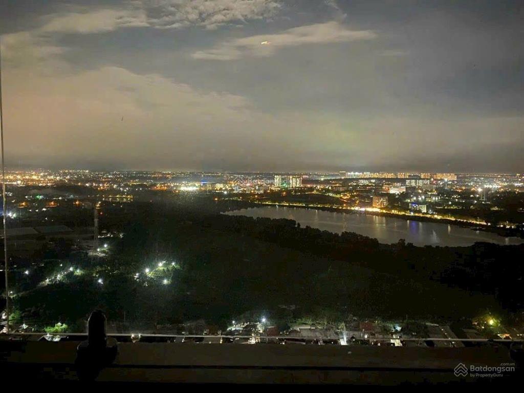 Bán căn góc 2pn  73,5m2  giá, 3,1 tỷ view hồ đá