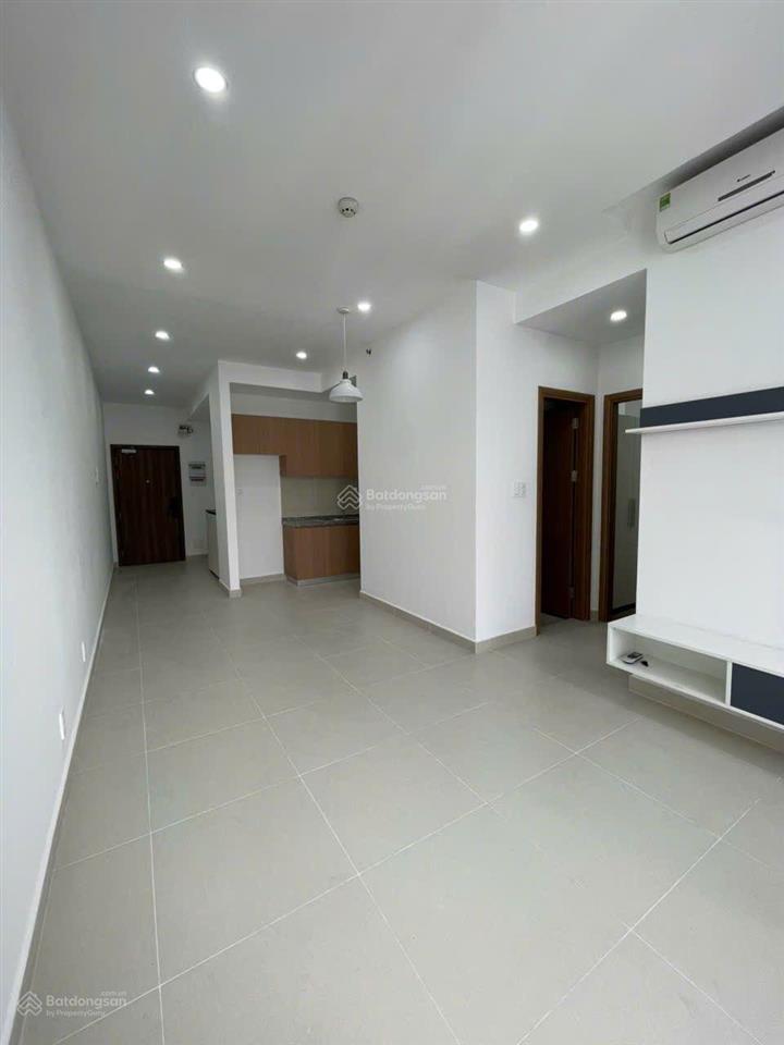 Chính chủ cần bán căn hộ 2pn, 2wc  có ban công, tặng full nội thất, full giá bán 2,69 tỷ