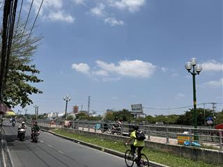 Chủ ngộp bank  kèo thơm rẻ vô địch  chdv thu nhập khoán 540tr/ năm  thang máy  8x25  7t