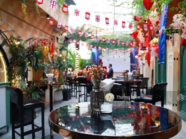 Siêu phẩm ngay ngô thời nhiệm, quận 3  dt 12x22m 5 tầng  hđt 200 tr/th  giá 100 tỷ