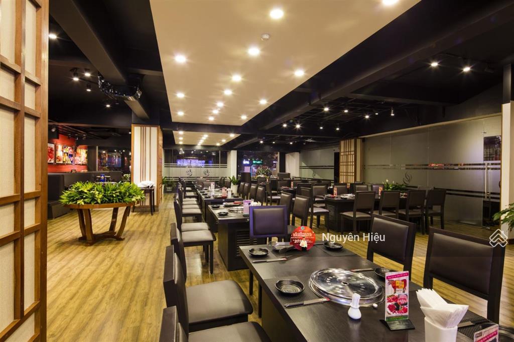 Nhà mặt tiền hoàng hoa thám, bình thạnh  dt 17x28m. 3 tầng. hđt 120tr