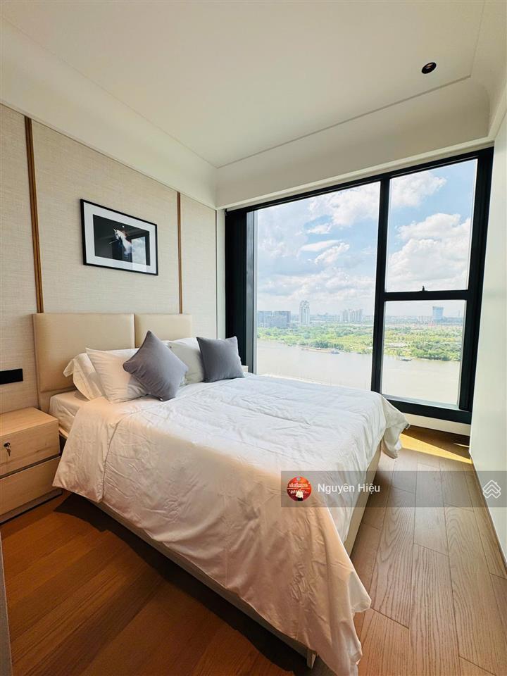 Cho thuê chung cư cao cấp grand marina 3pn view ngắm pháo hoa  căn góc 122m2  149 triệu/tháng