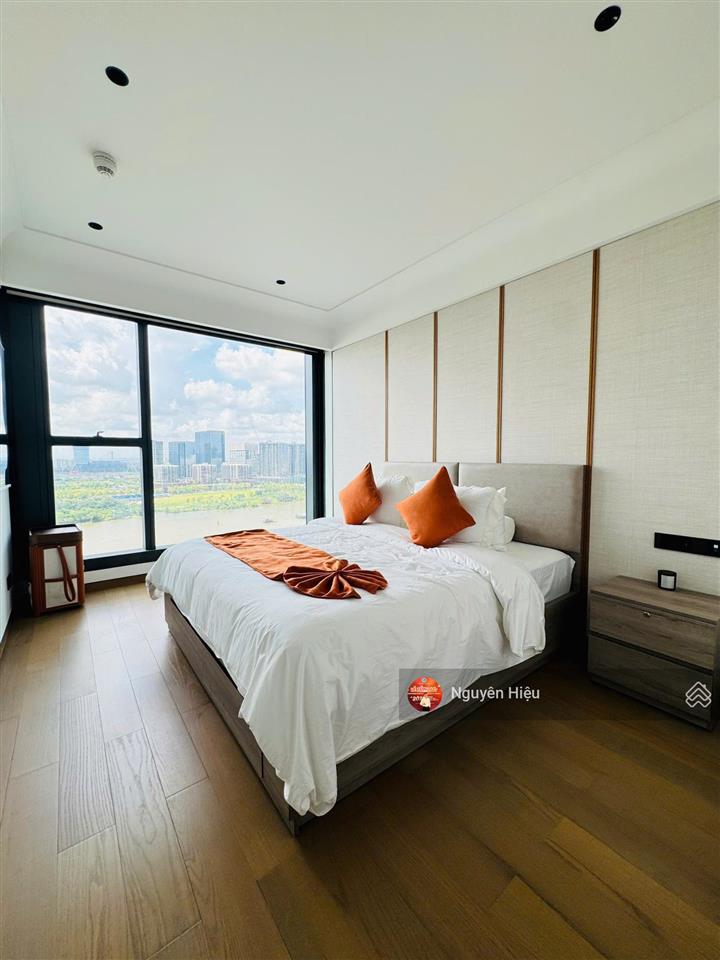 Cho thuê chung cư cao cấp grand marina 3pn view ngắm pháo hoa  căn góc 122m2  149 triệu/tháng