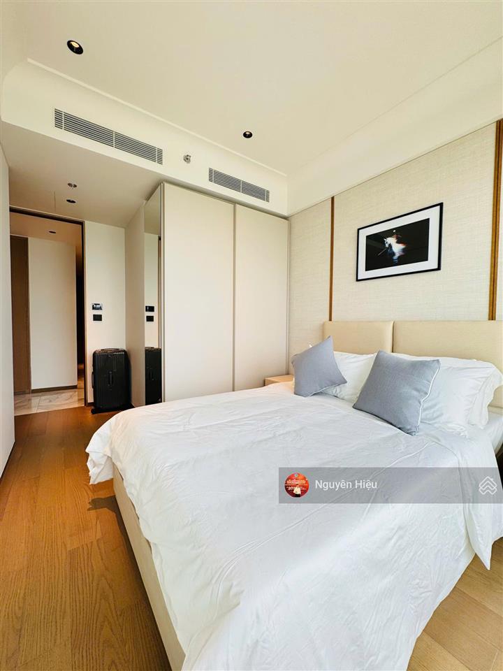 Cho thuê chung cư cao cấp grand marina 3pn view ngắm pháo hoa  căn góc 122m2  149 triệu/tháng