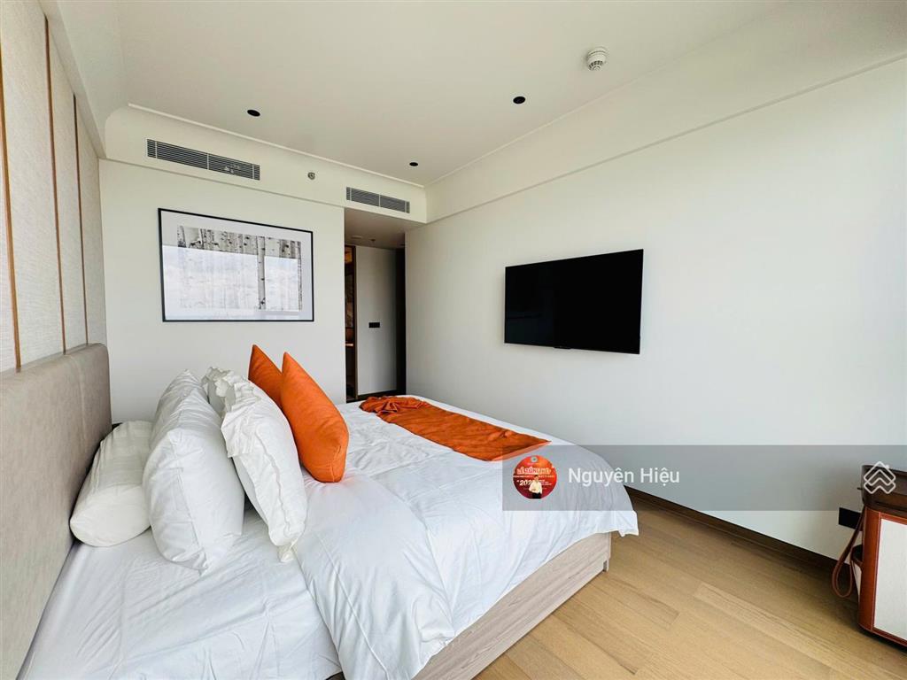 Cho thuê chung cư cao cấp grand marina 3pn view ngắm pháo hoa  căn góc 122m2  149 triệu/tháng