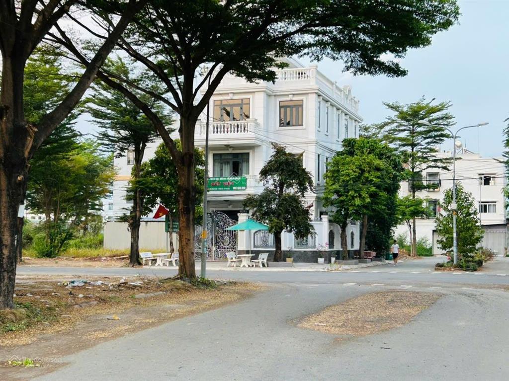 Chính chủ bán lô đất biệt thự thời báo kinh tế, bưng ông thoàn, q9