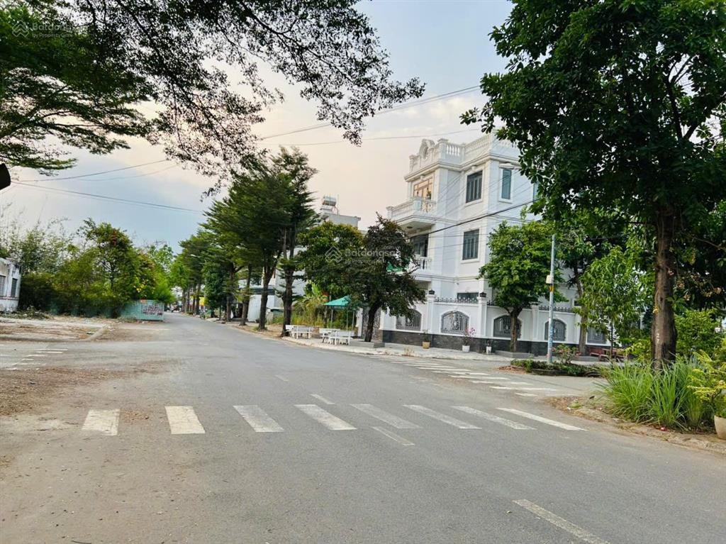Chính chủ bán lô đất biệt thự thời báo kinh tế, bưng ông thoàn, q9