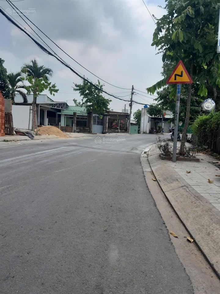 Bán nhà mặt tiền 4x28m. chính chủ. hóc môn