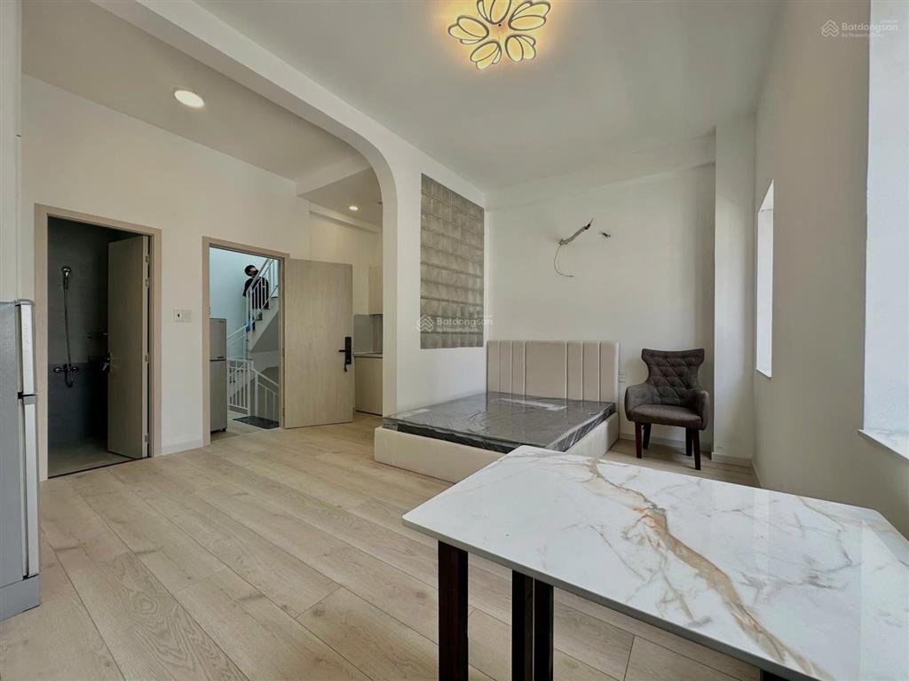 Cho thuê căn hộ tách bếp full nt mới gần nút giao an phú ở lake view city  đậu được oto  nhận pet