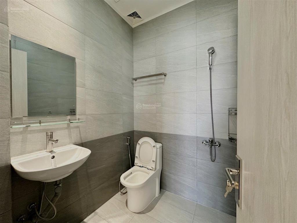 Cho thuê căn hộ tách bếp full nt mới gần nút giao an phú ở lake view city  đậu được oto  nhận pet