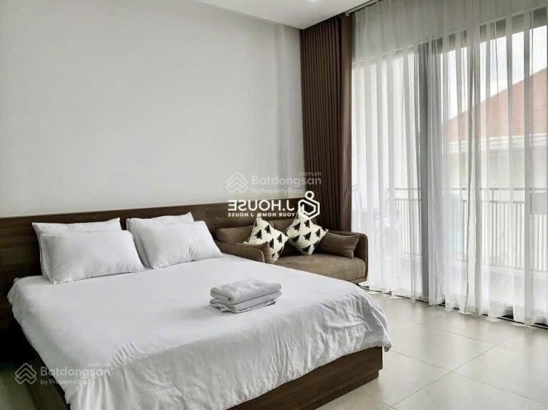 Cho thuê căn hộ ban công full nội thất cao cấp gần quốc hương  cầu sài gòn  sala  cầu bason