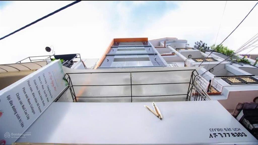 Cho thuê nhà nguyên căn mặt tiền 240 nguyễn công trứ quận 1