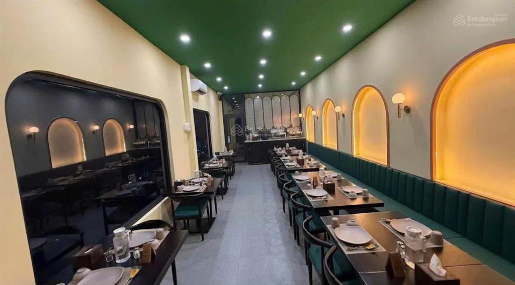 Cho thuê nhà mặt tiền 22a bùi viện gần trần hưng đạo quận 1