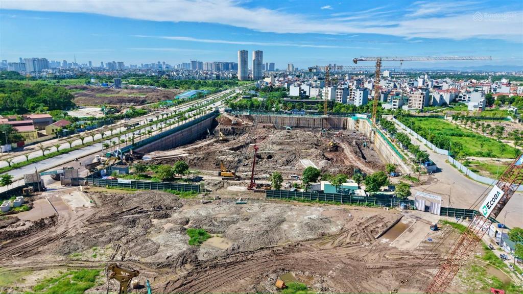 Căn 2pn tầng trung đẹp giá 4tỷ9 hướng mát, view bể bơi, ký thẳng cđt, có thương lượng
