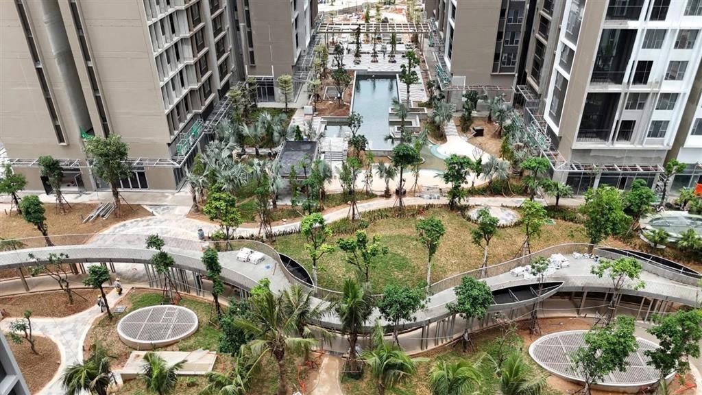 Căn 2pn tầng trung đẹp giá 4tỷ9 hướng mát, view bể bơi, ký thẳng cđt, có thương lượng