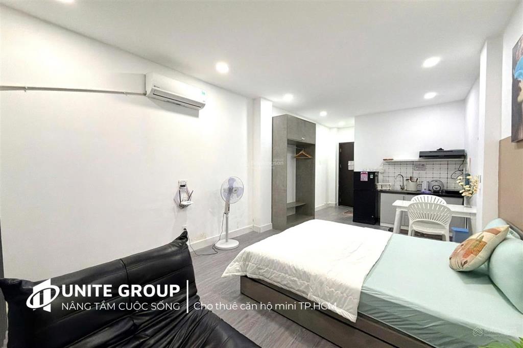 Cho thuê phòng 40m2 có ban công  sân vườn ngay toà nhà viettel gầ công viên đường cmt8 quận 3