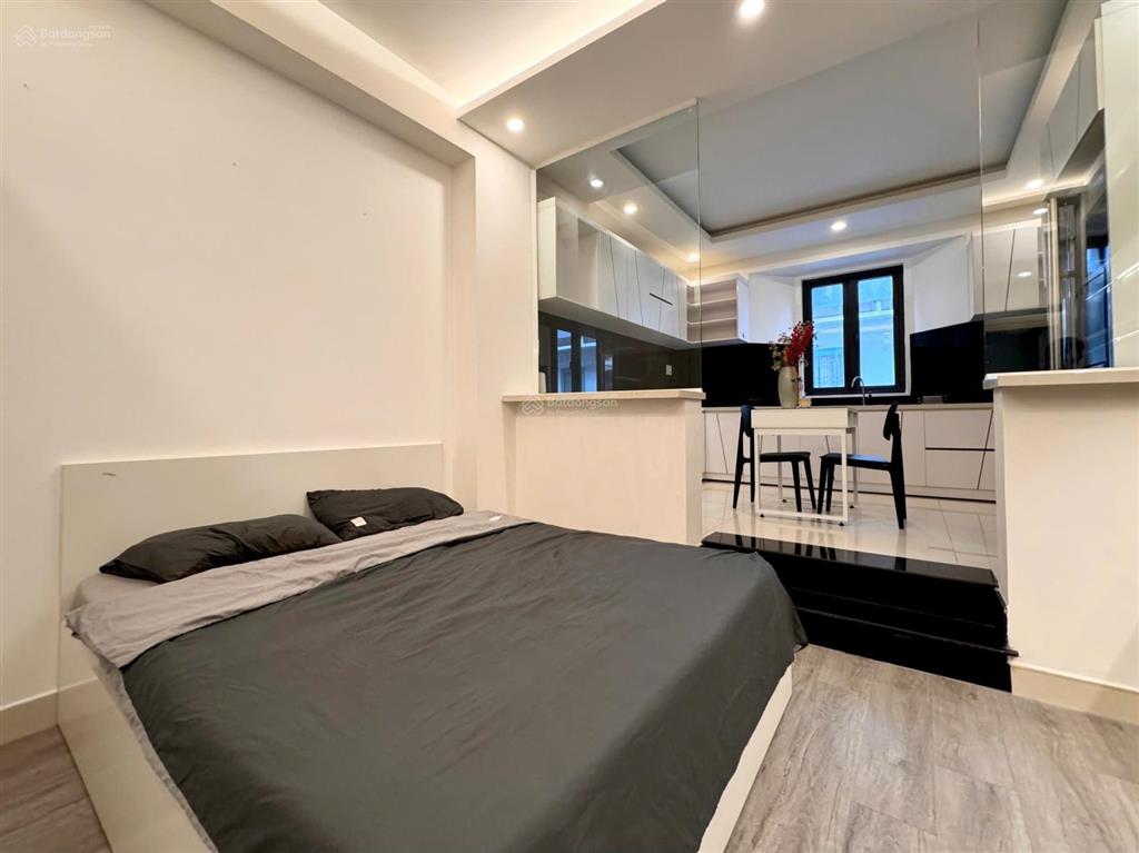 Căn hộ 40m2 trung tâm q3 trục kỳ đồng gần hà đô cách cầu công lý 5 phút di chuyển full tiện nghi