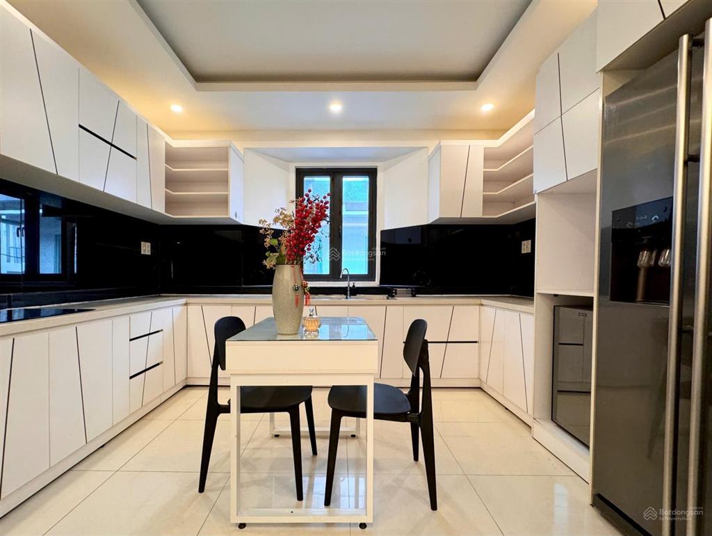 Căn hộ 40m2 trung tâm q3 trục kỳ đồng gần hà đô cách cầu công lý 5 phút di chuyển full tiện nghi