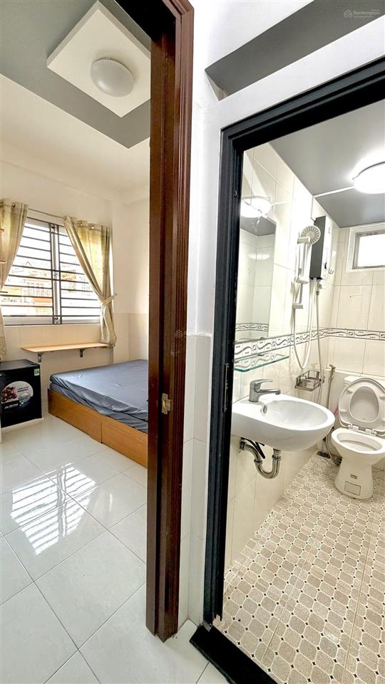 Phòng trọ có ban công không chung chủ gần bến thành quận 1 đầy đủ tiện nghi gần bến xe sài gòn