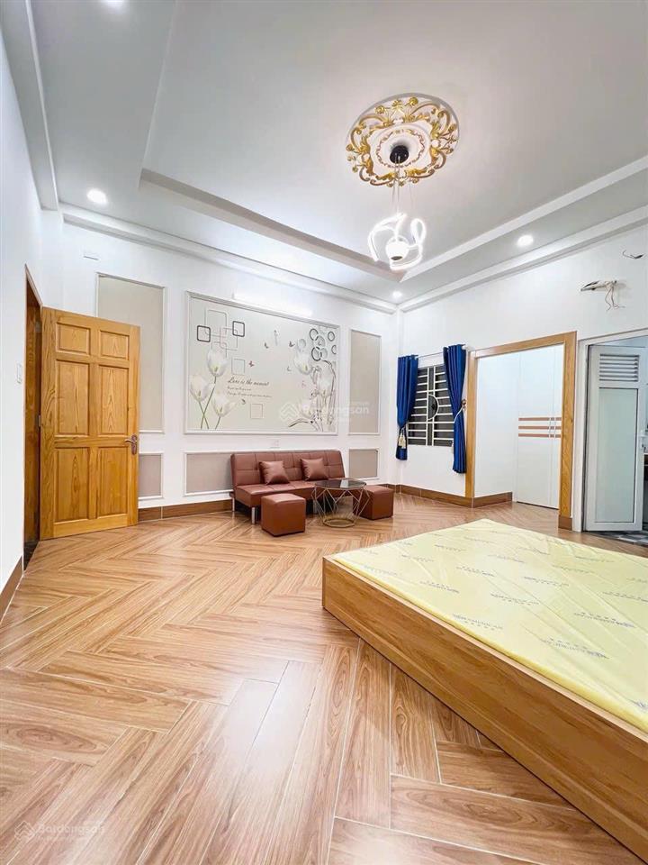 Phòng cho thuê ngã tư bảy hiền gần đại học văn hiến 30m2 ban công gần huflit cs ba gia
