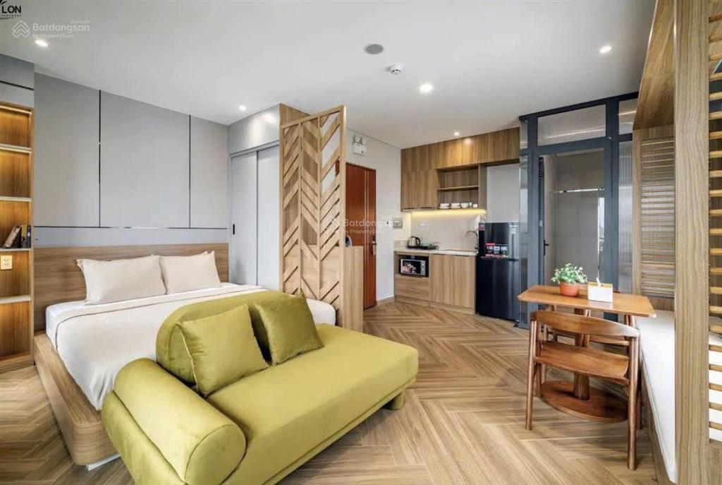 Căn hộ cho thuê 40m2 gần sân bay, ngay ga t3, gần cộng hòa, thuận tiện vào trung tâm, có ban công