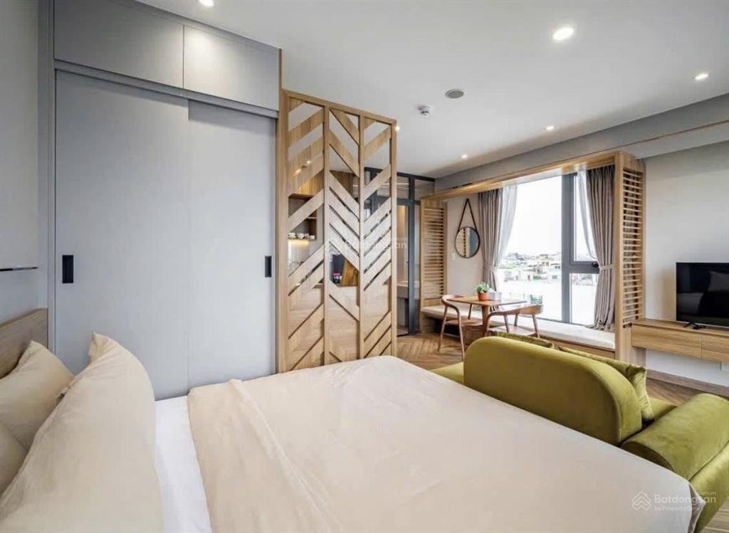 Căn hộ cho thuê 40m2 gần sân bay, ngay ga t3, gần cộng hòa, thuận tiện vào trung tâm, có ban công