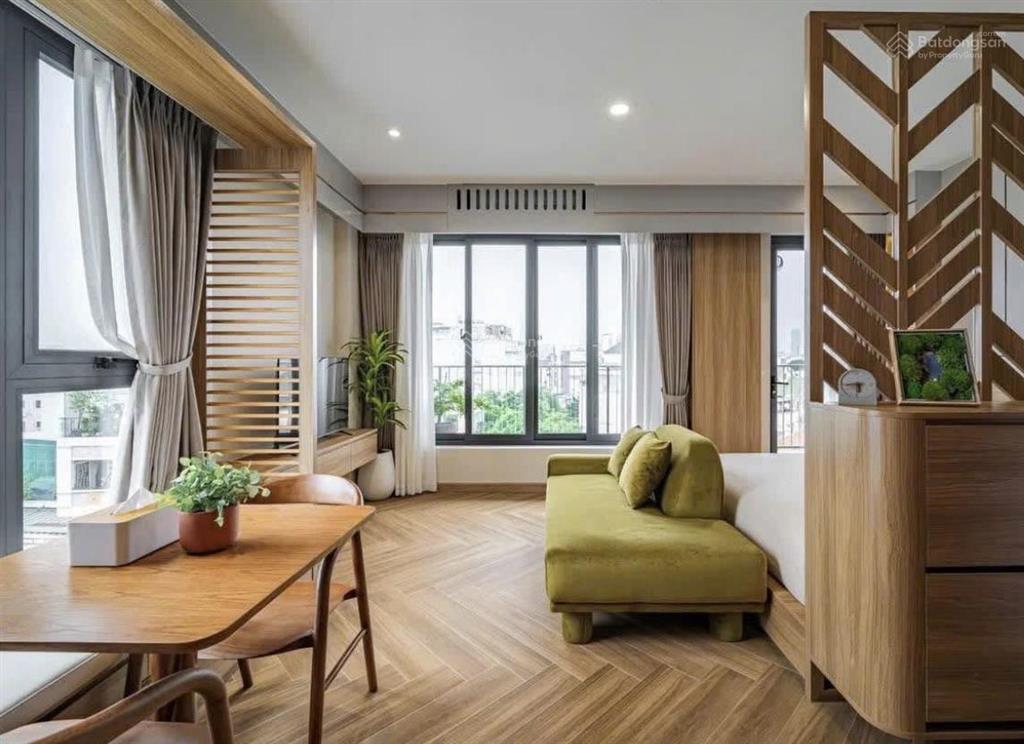 Căn hộ cho thuê 40m2 gần sân bay, ngay ga t3, gần cộng hòa, thuận tiện vào trung tâm, có ban công