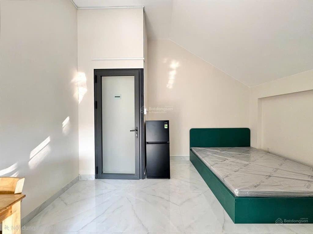 Phòng cho thuê gần phổ quang gần công viên đường yên thế 30m2 đầy đủ nội thất không chung chủ