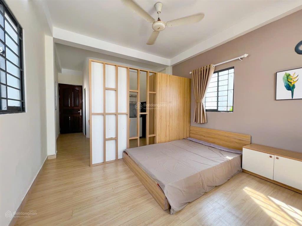 Phòng cho thuê ngay bảy hiền 40m2 ban công 1pn ngay lạc long quân gần đh huflit tân bình full nt