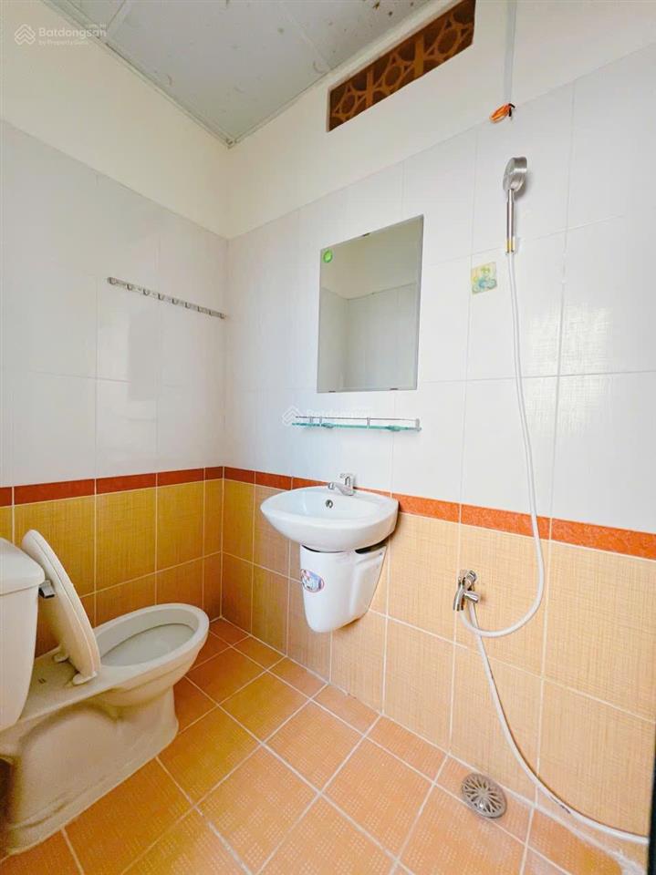 Phòng cho thuê ngay bảy hiền 40m2 ban công 1pn ngay lạc long quân gần đh huflit tân bình full nt
