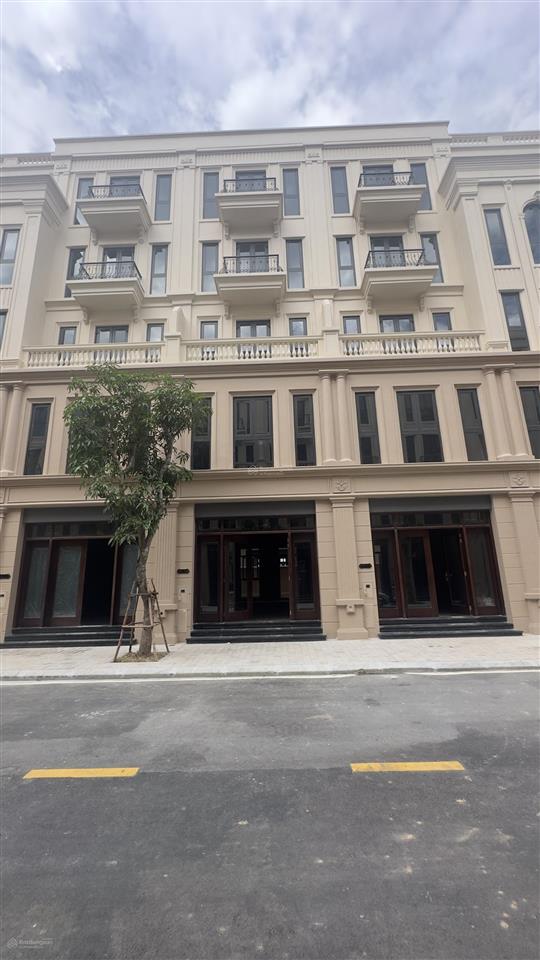 Chính chủ bán căn liền kề 75m² khu tinh hoa giá gốc 27 tỷ. giá bán 24 tỷ  0926 399 ***