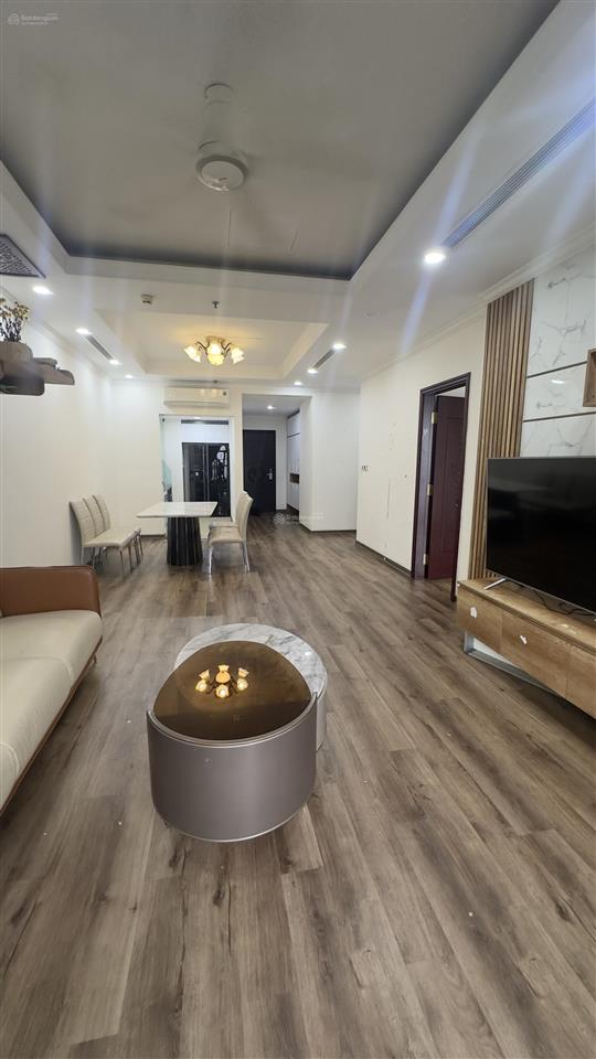 Chính chủ bán căn 3 phòng ngủ r4 royal city giá 15.8 tỷ  0926 399 ***