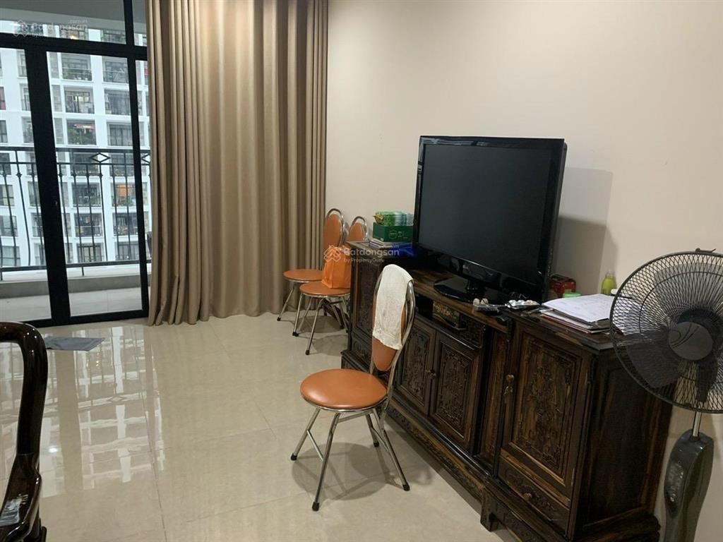 Chính chủ cho thuê căn 2 phòng ngủ full đồ r3 giá 21 triệu vào ở ngay  0926 399 ***