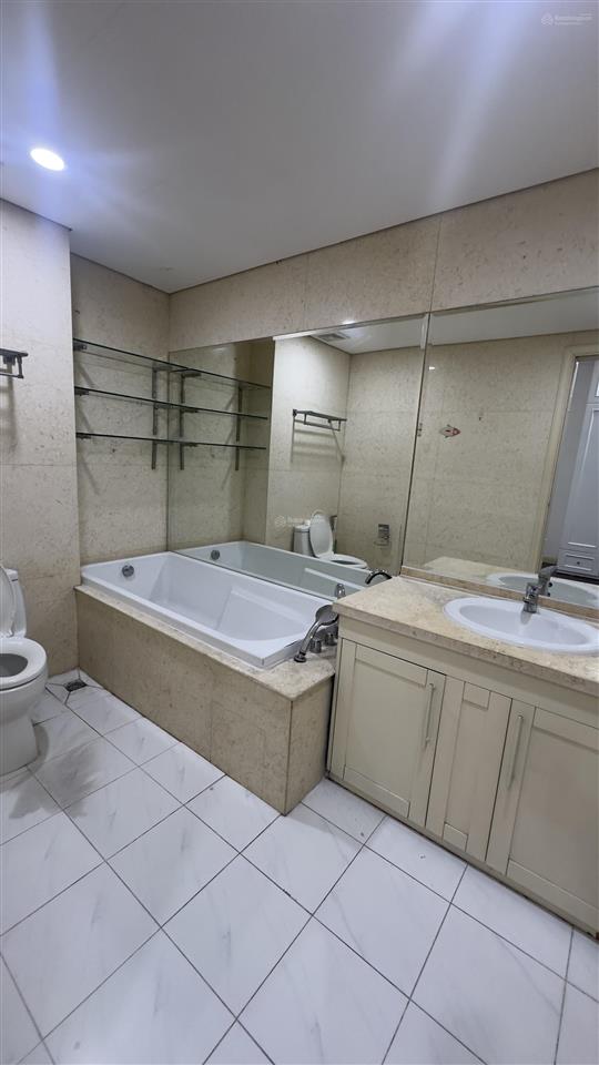 Bán căn hộ r2 chung cư royal city, giá 12 tỷ, diện tích 113m2, 2pn, 2wc,  0926 399 ***