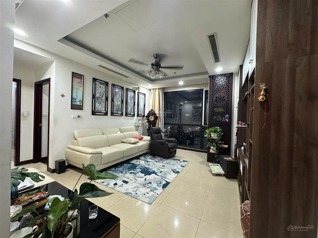Bán căn hoa hậu 3 phòng ngủ sáng. r5 royal city diện tích 133m2 giá 14.6 tỷ  0926 399 ***